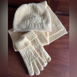 Vintage Ralph Lauren yellow LAMBSWOOL ANGORA BLEND CABLE KNIT SCARF CAP & GLOVES